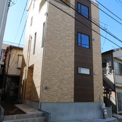 練馬・板橋で注文住宅なら「アセットフォー」／屋上と地下収納庫のある家