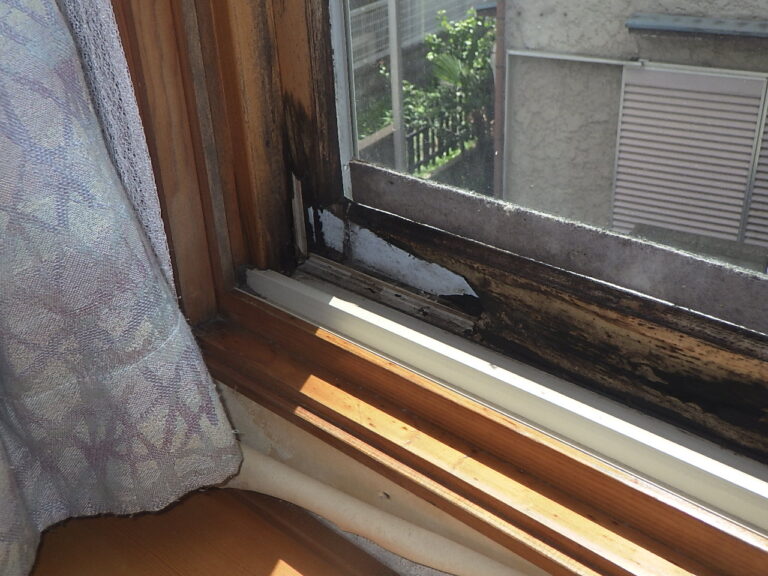 木の窓が腐食！