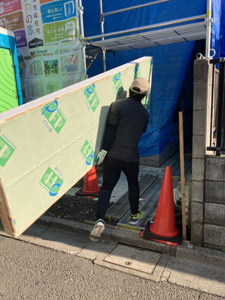 板橋区弥生町でせっせと荷運びをしました。