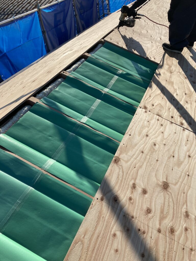 板橋区弥生町の木造3階建て専用住宅の屋根下地