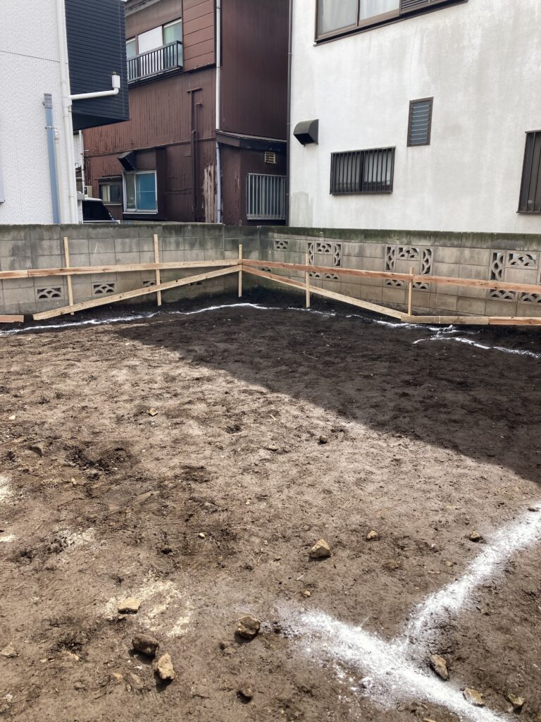 練馬区春日町でFPの家　I邸の基礎工事が始まります。