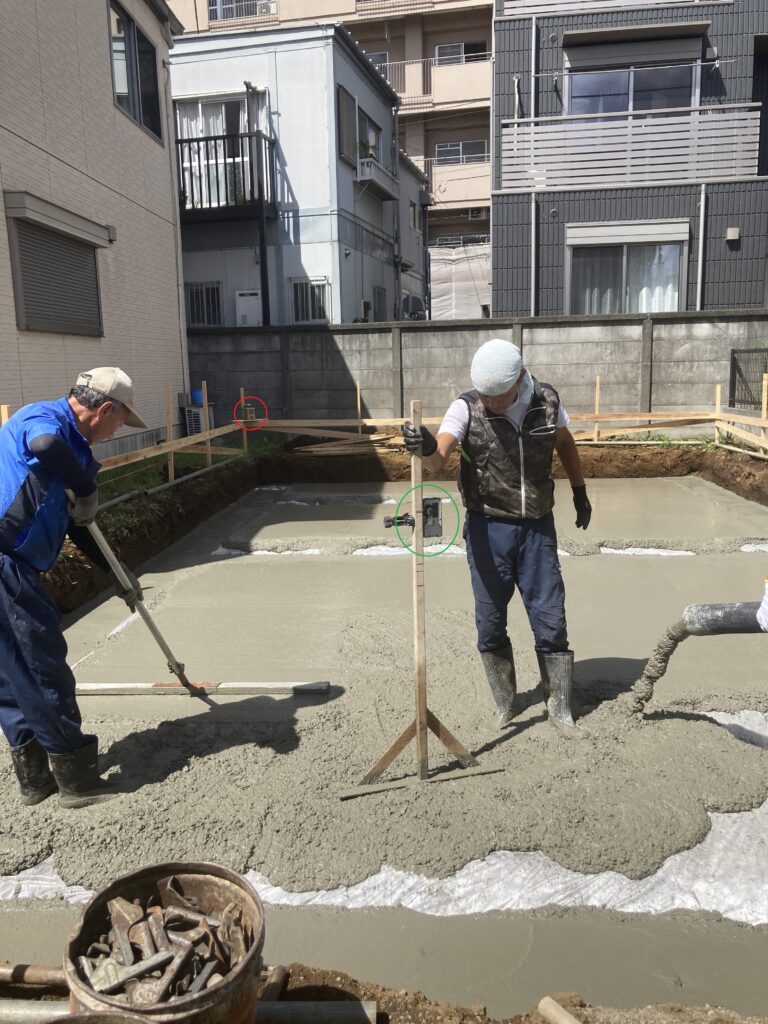 練馬区谷原5丁目のFPの家　K邸では、捨てコンクリートを打設しています。