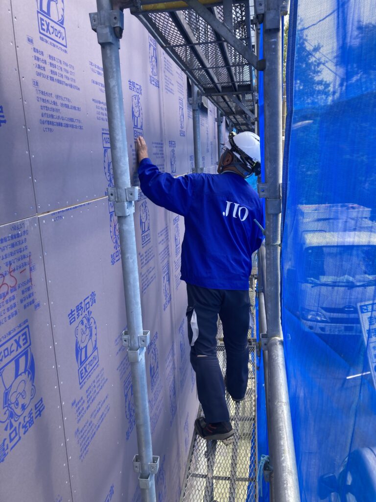 「お手本になる施工ですね。」  最後には、お褒めの言葉を戴けました。
