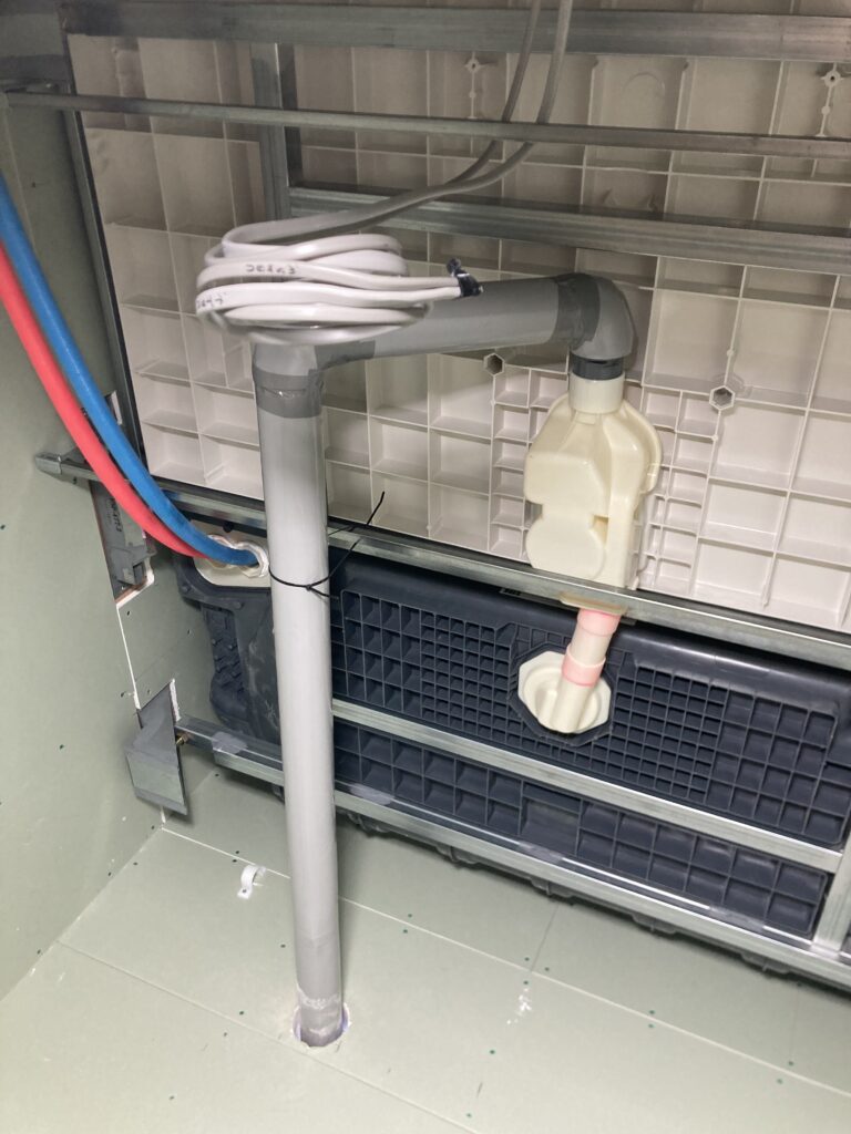 1・2階のユニットバスを同時に施工されたら気密処理の時間がありません。