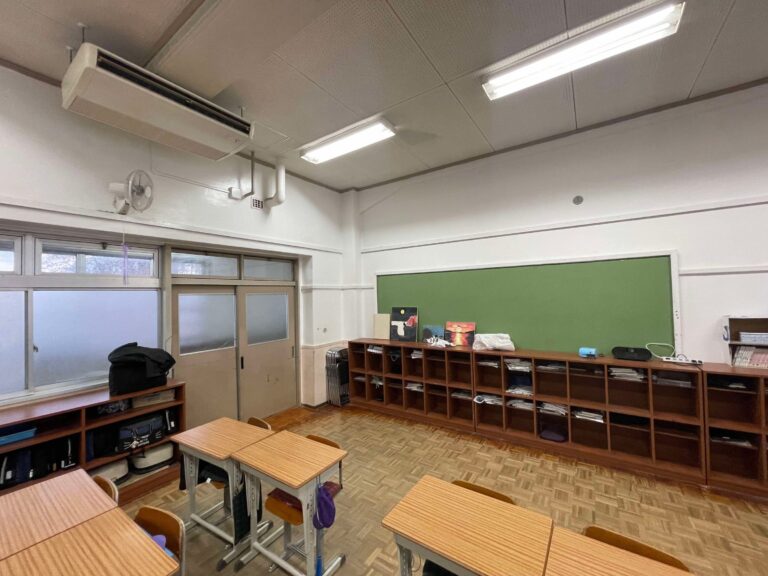 本日9時より、茗荷谷にある筑波大学付属小学校において遮熱改修ワークショップを開催します。