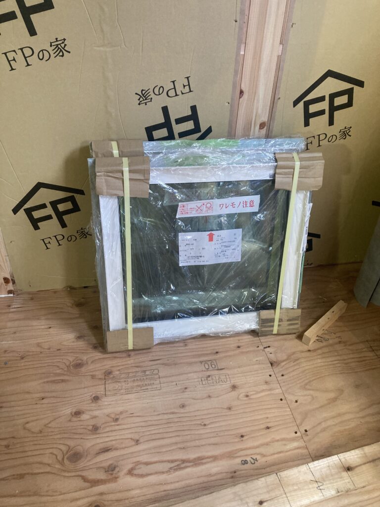 エクセルシャノンの樹脂サッシって、他のサッシに比べて漏気が少ないんです。