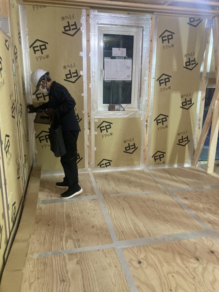 そもそも建築確認を受けた建築物は、必ず完了検査を受けなくてはなりません。