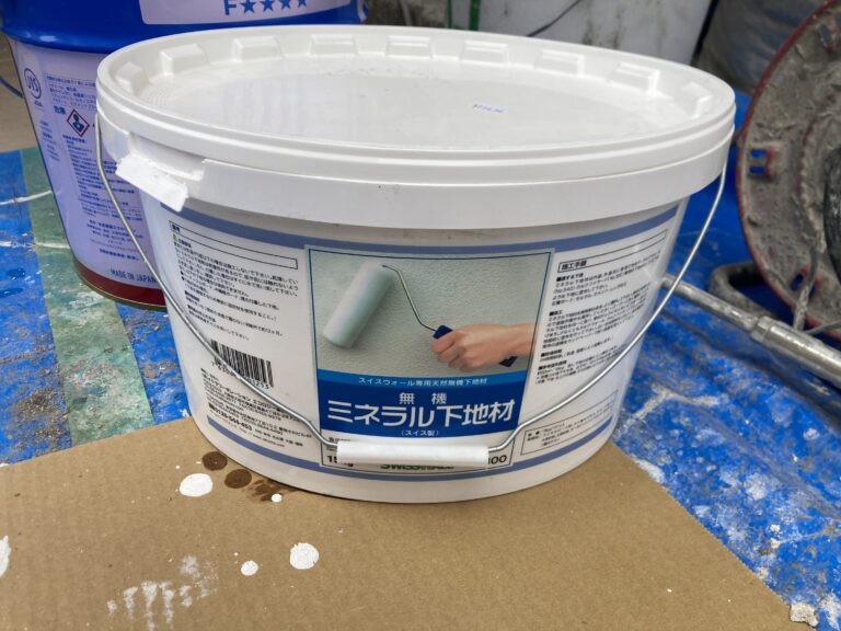 ミネラル下地材は、カルクウォール・カルクファサード施工時の専用下地材です。