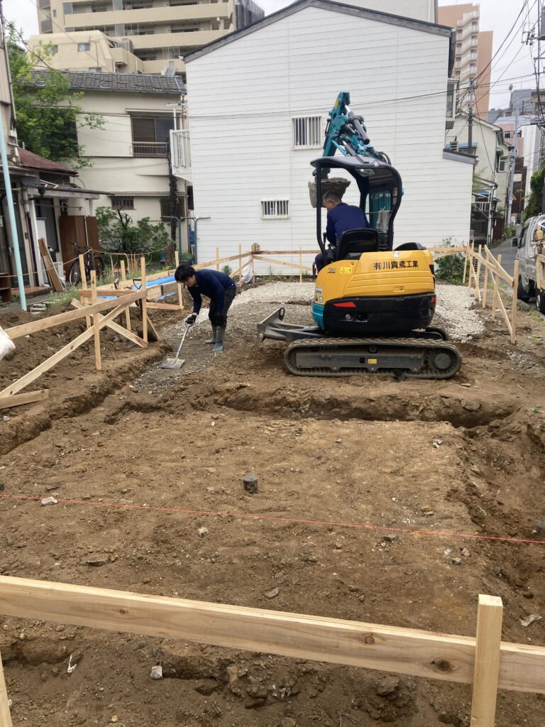 一度現場を離れると、近所をぐるーっと回る羽目になるので、時間掛かるんですよね・・・。