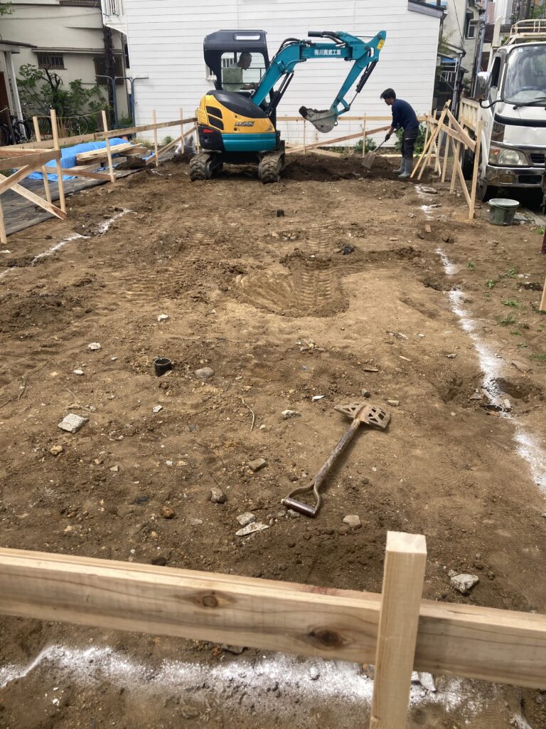 近くに仲宿遺跡があるため、埋蔵文化財包蔵地に指定されている地域です。