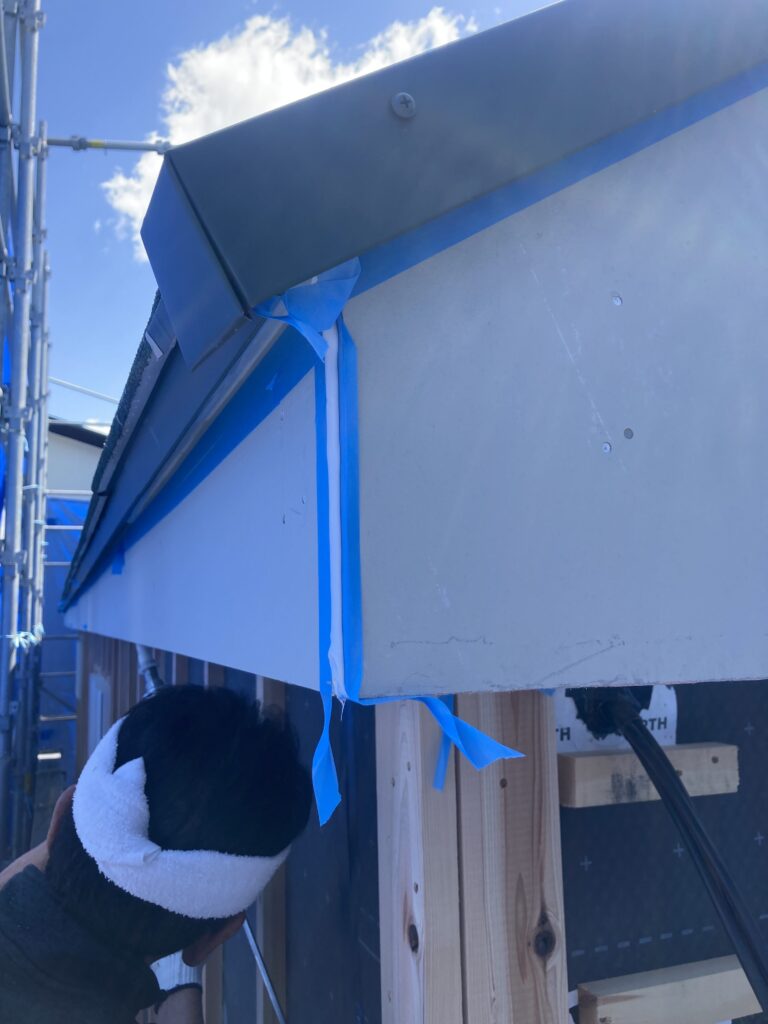 コーキング不足という話も出ていますが、とりあえず変性シリコンは問題なく入手できるようです。