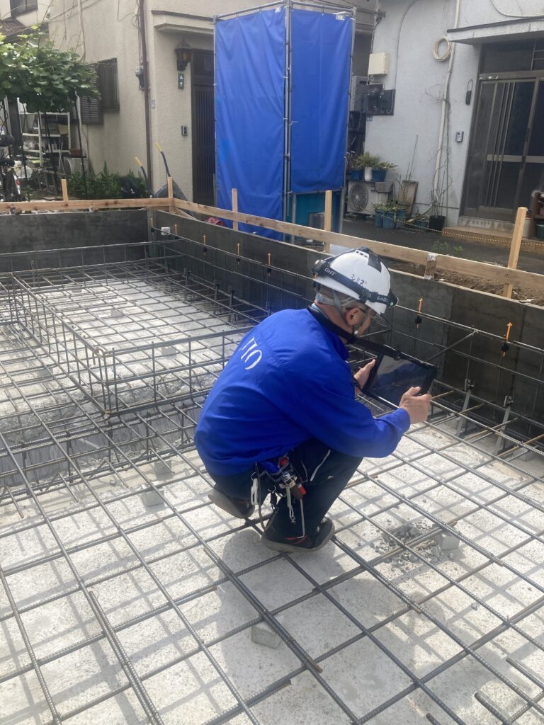 朝一番に行われた瑕疵保険の基礎配筋検査に立ち会って来ました。