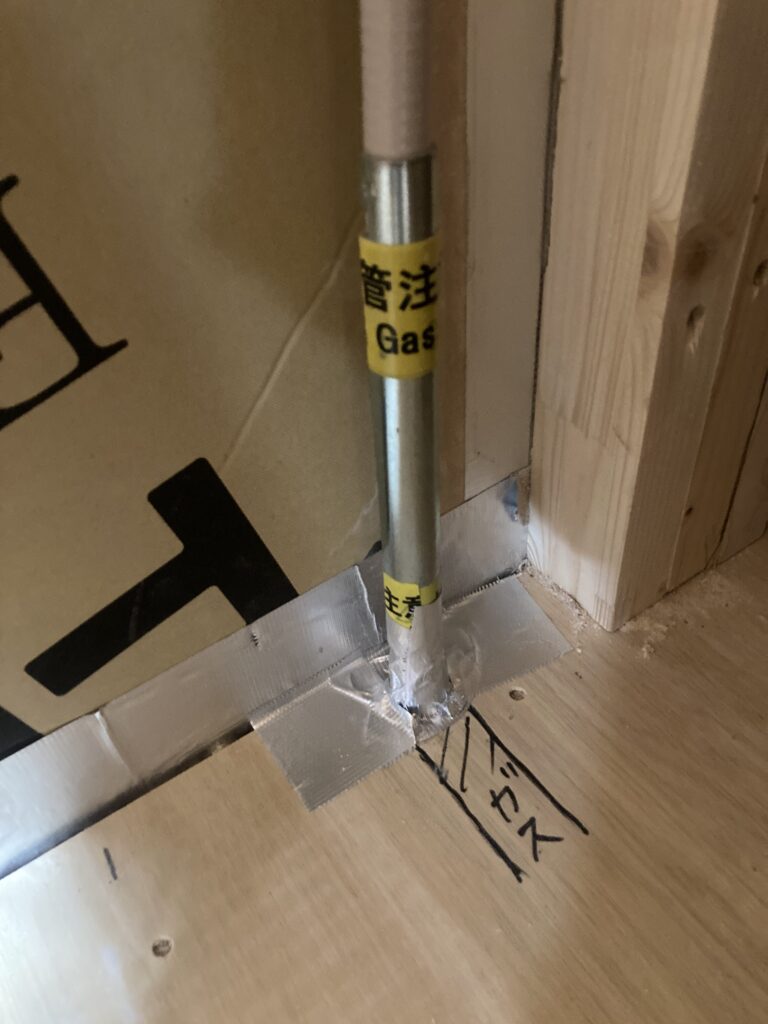 一液型発泡ウレタン充填時の注意点を挙げてみました。