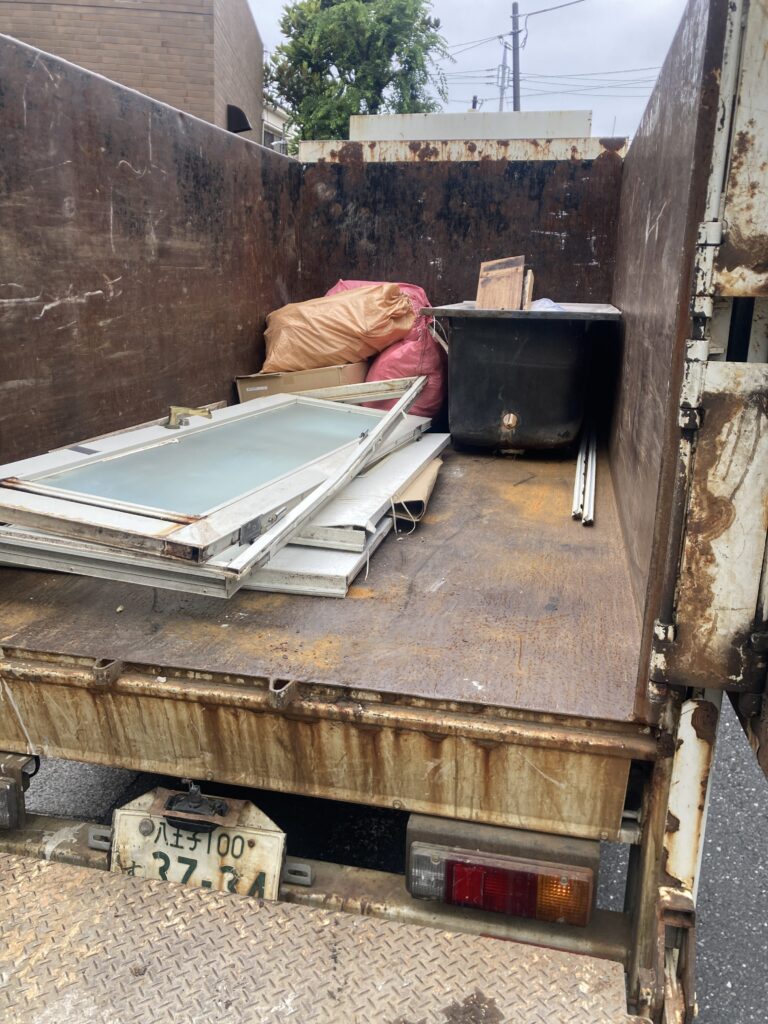 「最近、隣近所でよく交換していますが、アスベスト建材が使われているという話なんて聞いたことありません。」